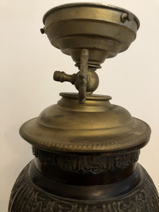 Image 1 of Lampe Asiatique En Bronze Patiné Et Doré 