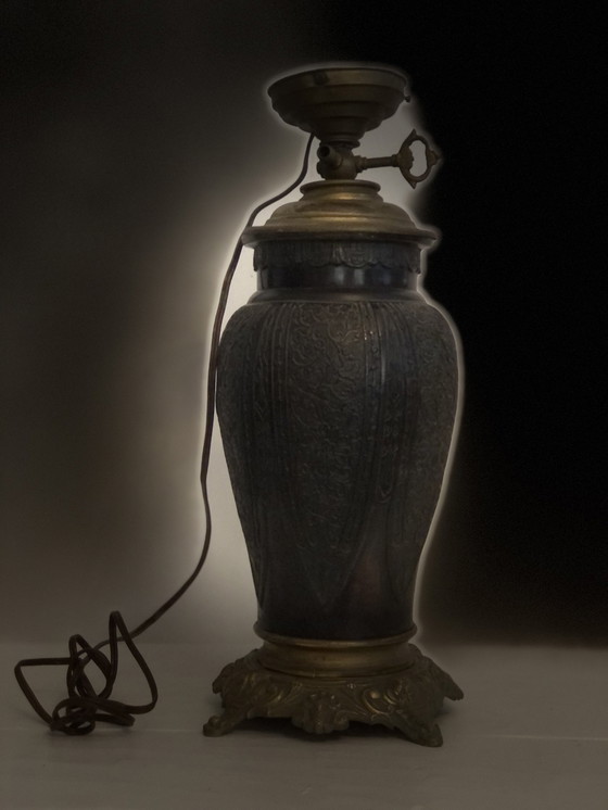 Image 1 of Lampe Asiatique En Bronze Patiné Et Doré 