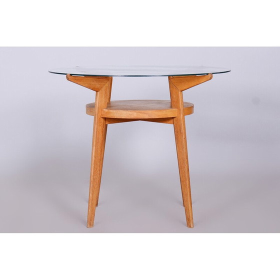 Image 1 of Table basse ronde du milieu du siècle en bois de chêne et verre par Jitona Sobeslav, Tchécoslovaquie années 1950