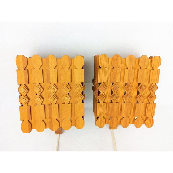 Image 1 of Paire d'appliques en pin scandinave vintage 1960's