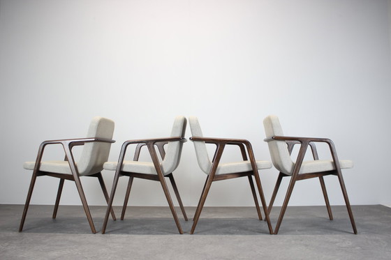 Image 1 of Ensemble de 4 chaises de salle à manger Lolita avec accoudoirs par Porada, 21e siècle