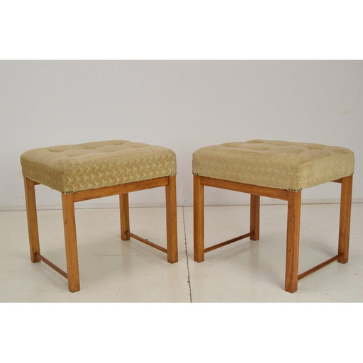 Paire de poufs vintage en tissu et bois, Tchécoslovaquie 1960
