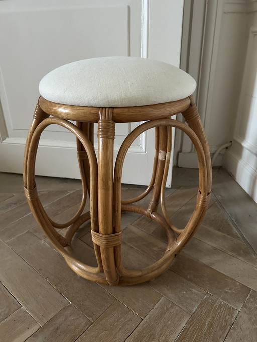 Tabouret en bambou professionnellement recouvert de lin