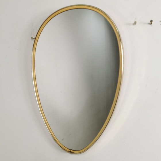 Image 1 of Miroir Vintage Mid Century avec rebord en laiton Miroir de cheminée