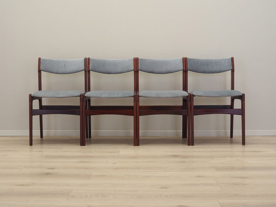 Image 1 of Ensemble de quatre chaises en acajou, design danois, années 1970, fabrication : Danemark