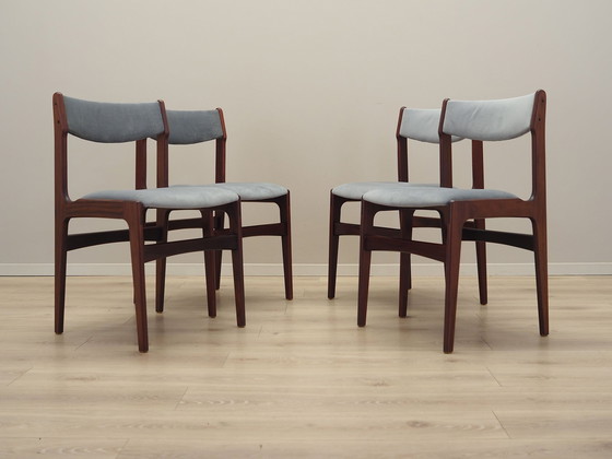 Image 1 of Ensemble de quatre chaises en acajou, design danois, années 1970, fabrication : Danemark