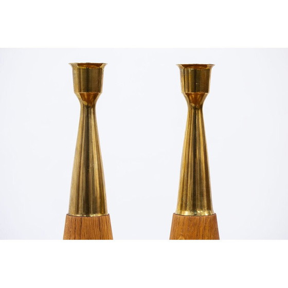 Image 1 of Paire de chandeliers vintage en chêne et laiton, 1960