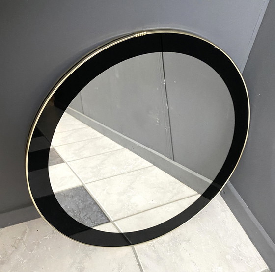 Image 1 of Miroir rond avec décoration noire 1960S