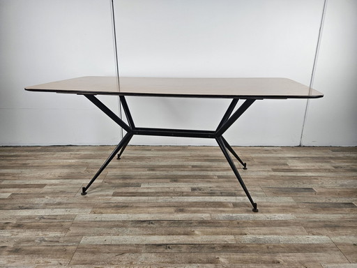 1960S Table de salle à manger en fer avec plateau en formica