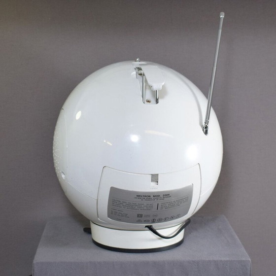 Image 1 of Radio Vintage avec 2 haut-parleurs Weltron 'Space Ball' 2004