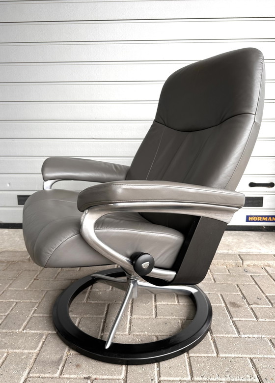 Image 1 of Stressless Consul avec pouf