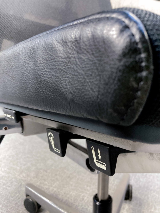 Image 1 of Viasit Scope Netweave Swivel Chair