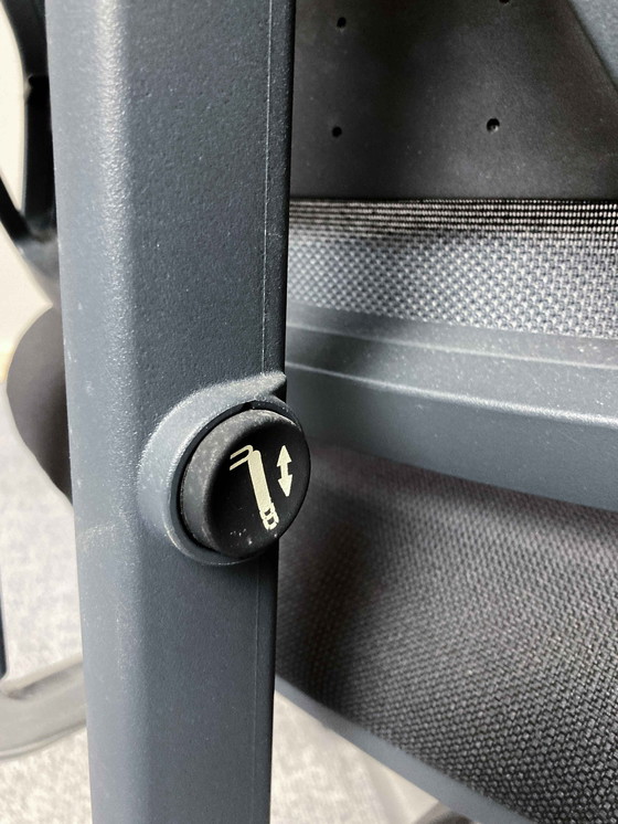 Image 1 of Viasit Scope Netweave Swivel Chair