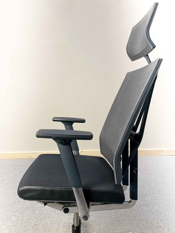 Image 1 of Viasit Scope Netweave Swivel Chair