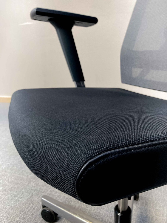 Image 1 of Viasit Scope Netweave Swivel Chair