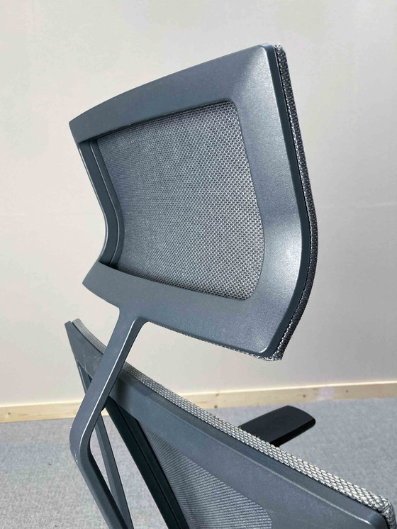 Image 1 of Viasit Scope Netweave Swivel Chair
