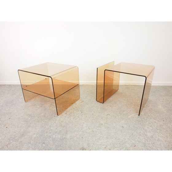 Image 1 of Paire de tables d'appoint vintage en lucite fumée Michel