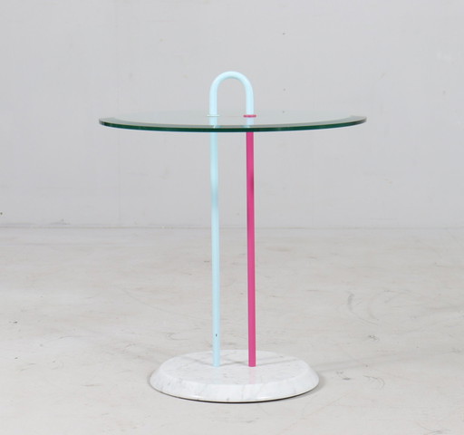  Vico Magistretti. Pour Cattelan, table d'appoint/table basse, marbre, modèle : Othello, Italie, années 1980.