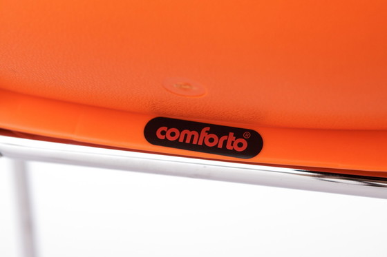 Image 1 of Chaises empilables vintage 1970S