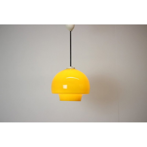 Image 1 of Lampe suspendue vintage en verre et chrome, Tchécoslovaquie, années 1960