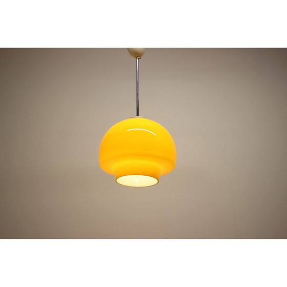 Image 1 of Lampe suspendue vintage en verre et chrome, Tchécoslovaquie, années 1960