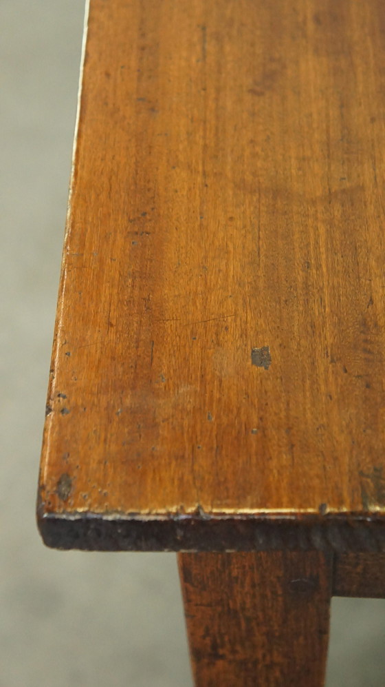 Image 1 of Table de salle à manger en bois fruitier avec 2 tiroirs