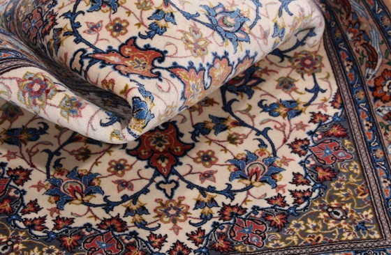 Image 1 of Silk Foundation Isfahan Masterpiece Carpet - Laine et soie fines