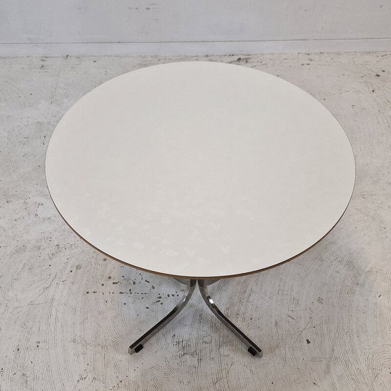 Image 1 of Table basse vintage "Circle" en bois plaqué blanc et acier chromé par Pierre Paulin pour Artifort, 2010
