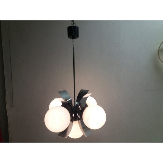 Image 1 of Lustre vintage en métal et verre de lait, Tchécoslovaquie 1965