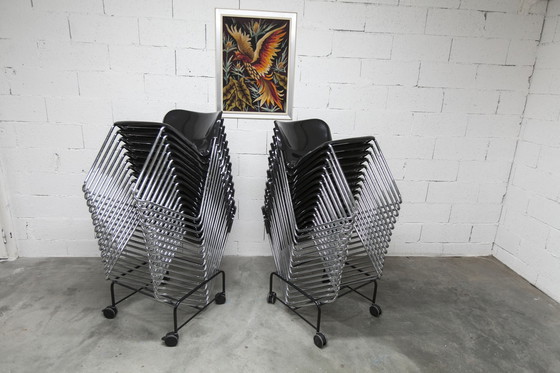 Image 1 of Lot De 29 Chaises Sm400 Design Gerd Lange 1980 Drabert Empillables Avec Charriots Fabrication 2009