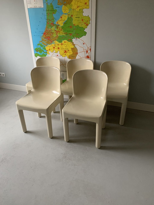 5 Chaises de salle à manger italiennes en plastique de l'ère spatiale par Marcello Siard.1960