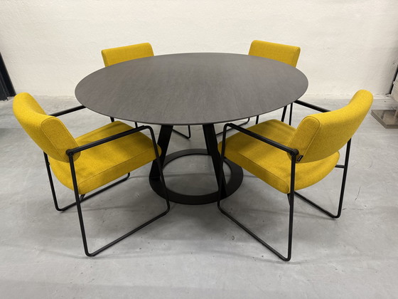 Image 1 of Harvink Fier Table de salle à manger ronde en céramique D140xH76