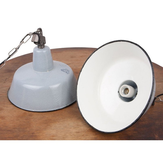 Image 1 of Lampe suspendue vintage en émail gris, Pologne 1960