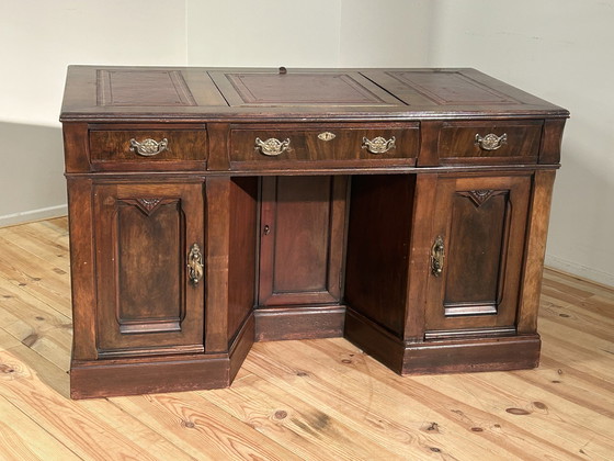 Image 1 of Bureau vintage anglais unique avec tiroirs coulissants