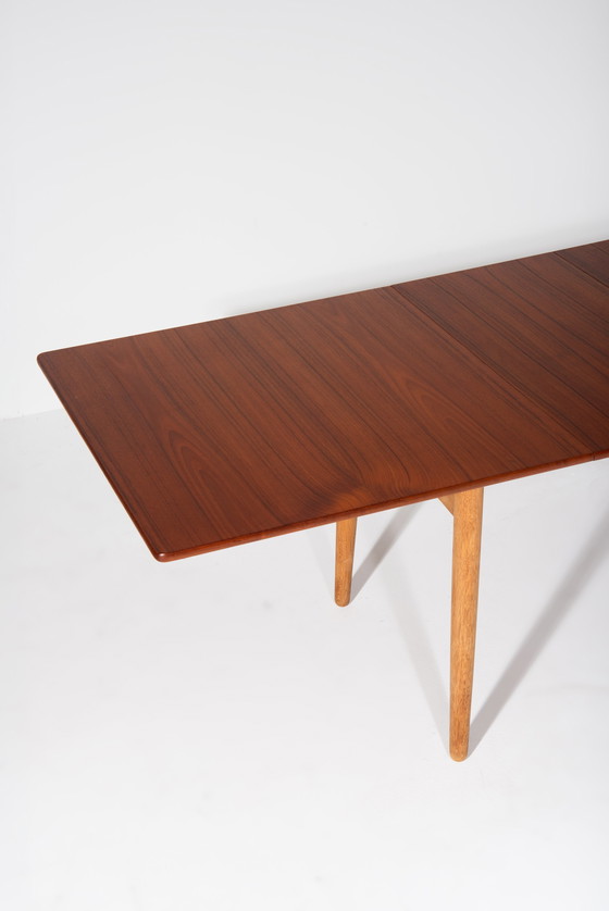 Image 1 of Table de salle à manger à rallonge - Hans J. Wegner