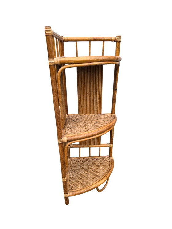 Image 1 of Etagère D'Angle En Rotin