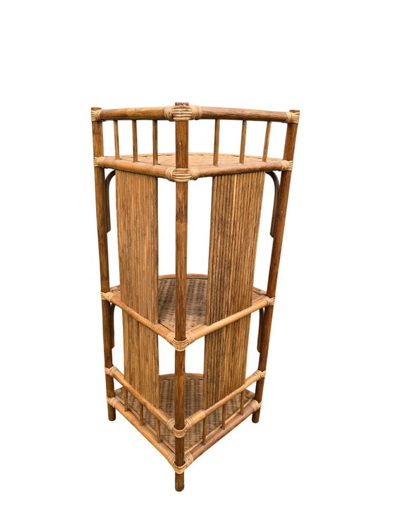Image 1 of Etagère D'Angle En Rotin