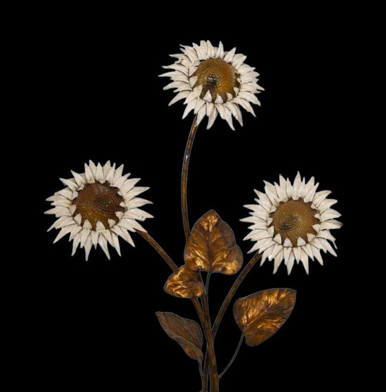 Image 1 of Lampadaire avec fleurs / tournesols, métal peint, Italie vers 1970