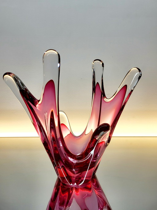 Bol Val Saint Lambert, design organique, couleur rouge émeraude et verre transparent, années 1980