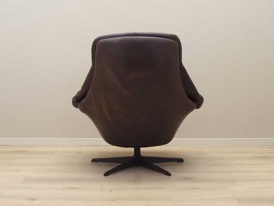 Image 1 of Fauteuil pivotant en cuir, Design danois, 1960S, Designer : H.W. Klein, Manufacture : Bramin