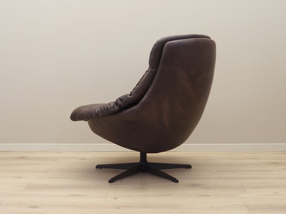 Image 1 of Fauteuil pivotant en cuir, Design danois, 1960S, Designer : H.W. Klein, Manufacture : Bramin