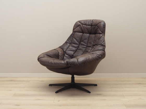 Image 1 of Fauteuil pivotant en cuir, Design danois, 1960S, Designer : H.W. Klein, Manufacture : Bramin