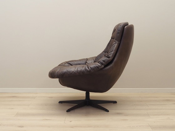 Image 1 of Fauteuil pivotant en cuir, Design danois, 1960S, Designer : H.W. Klein, Manufacture : Bramin