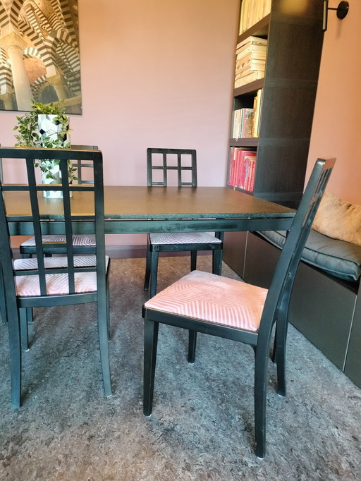 Table avec 6 chaises Thonet