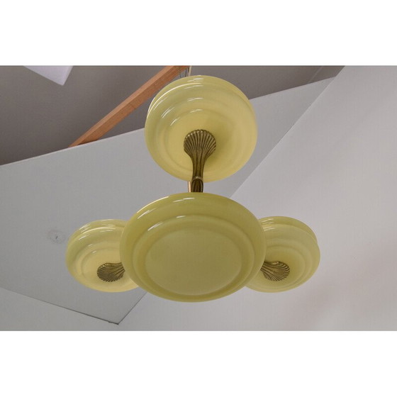Image 1 of Lustre vintage Art déco en verre et laiton, Tchécoslovaquie, années 1930