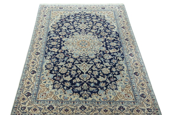 Image 1 of Tapis nain 9 La noué à la main avec soie - Tapis d'Orient 190 X 123 cm