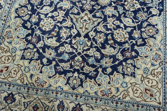 Image 1 of Tapis nain 9 La noué à la main avec soie - Tapis d'Orient 190 X 123 cm