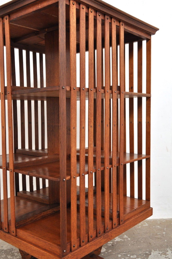 Image 1 of Moulin à livres vintage en chêne