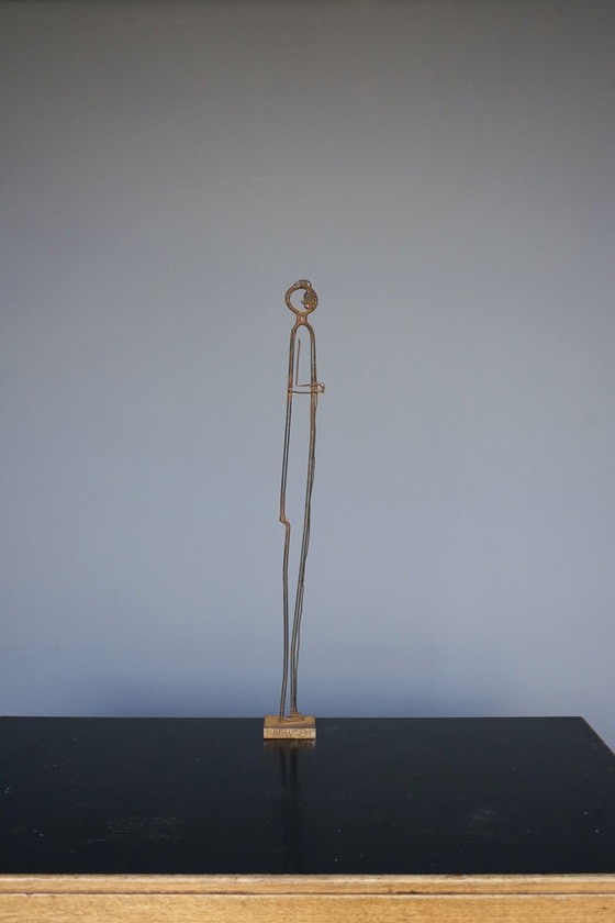 Image 1 of Sculpture en métal d'un personnage debout, 20e siècle