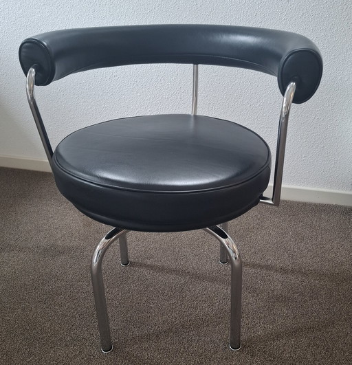 Cassina Lc7 Le Corbusier fauteuil pivotant